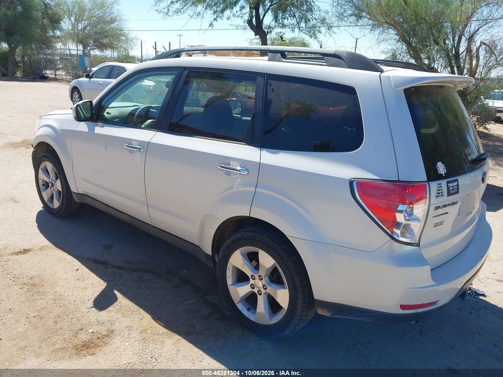 2010 Subaru Forester 2.5XT Premium photo 3