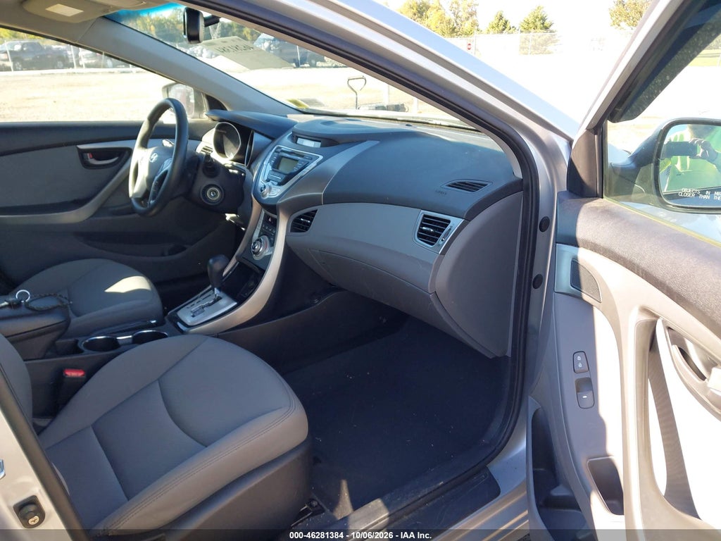 2012 Hyundai Elantra GLS photo 5