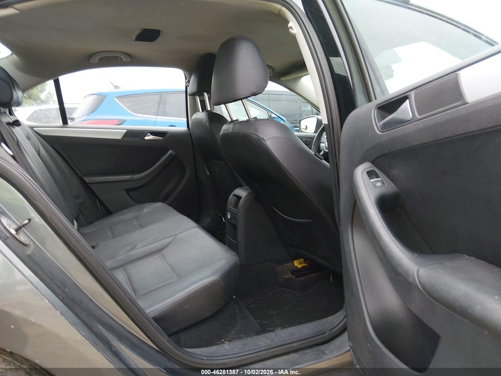 2013 Volkswagen Jetta 2.5L SE photo 8