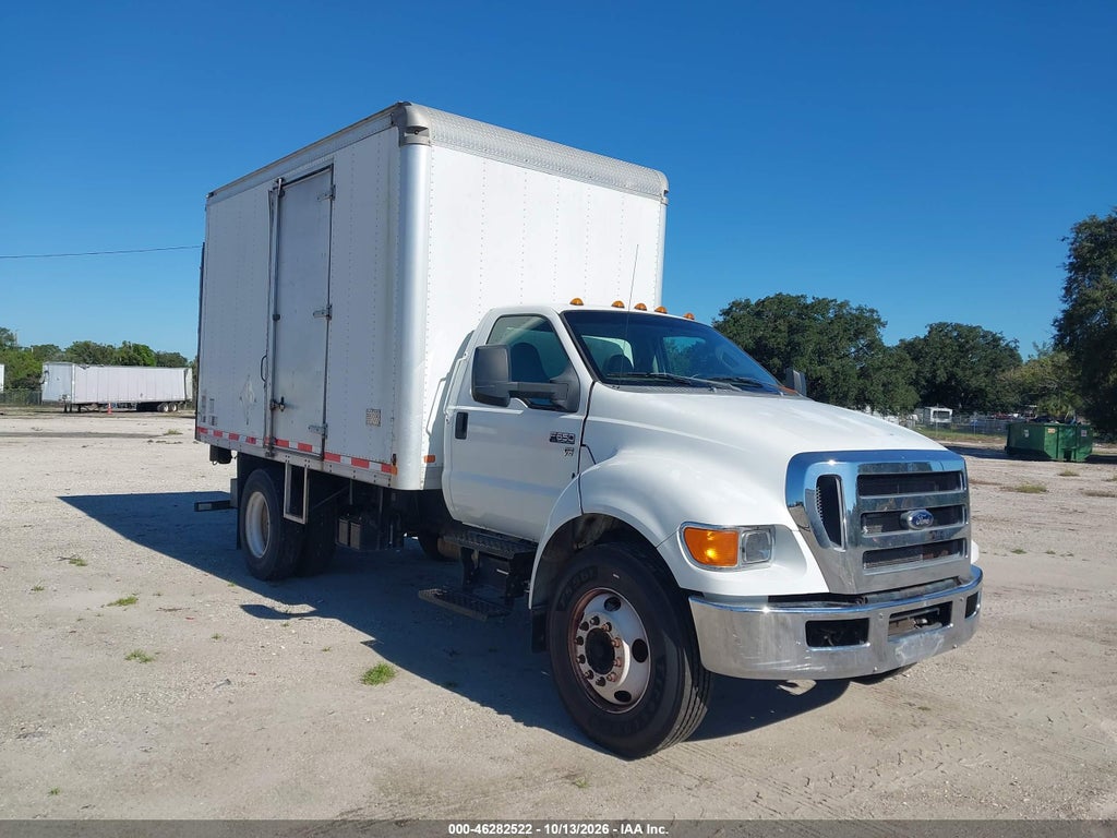 2012 Ford F-650 GAS XL/XLT photo 1