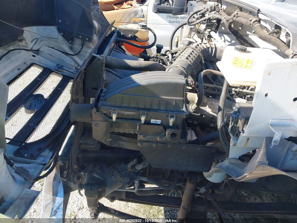 2012 Ford F-650 GAS XL/XLT photo 10