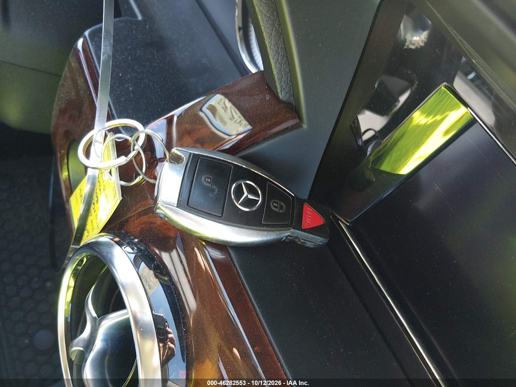2013 Mercedes-Benz GLK 350 4MATIC photo 11
