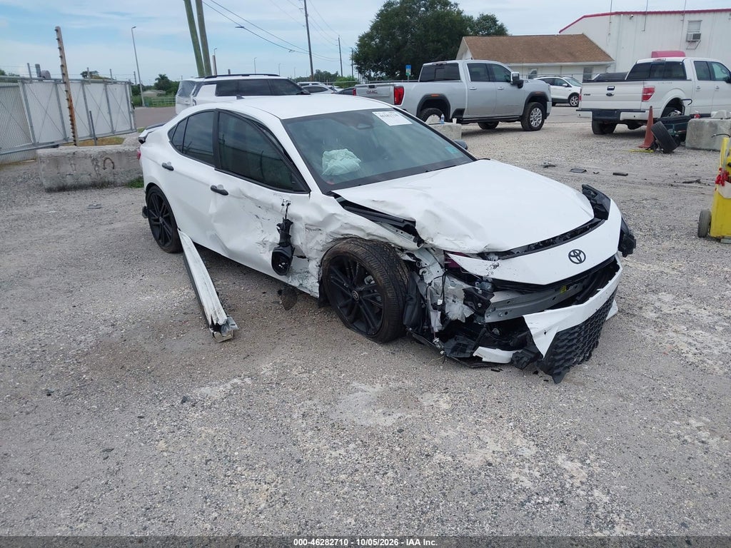 TOYOTA CAMRY 2026