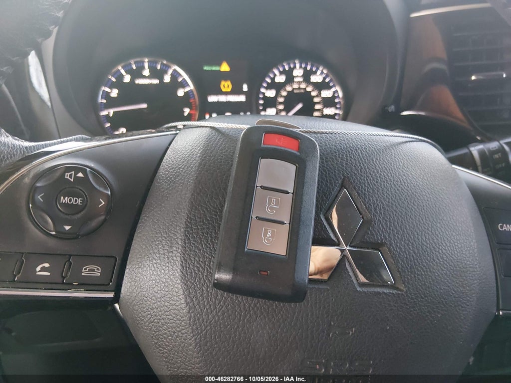 2019 Mitsubishi Outlander LE/SE/SEL photo 11