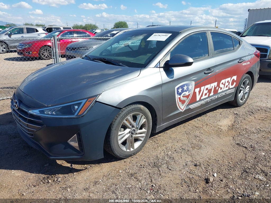 2019 Hyundai Elantra SEL photo 2