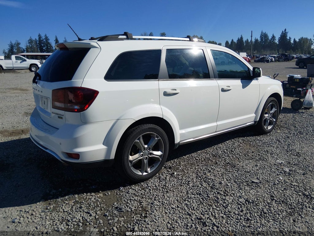 2017 Dodge Journey Crossroad Plus photo 4