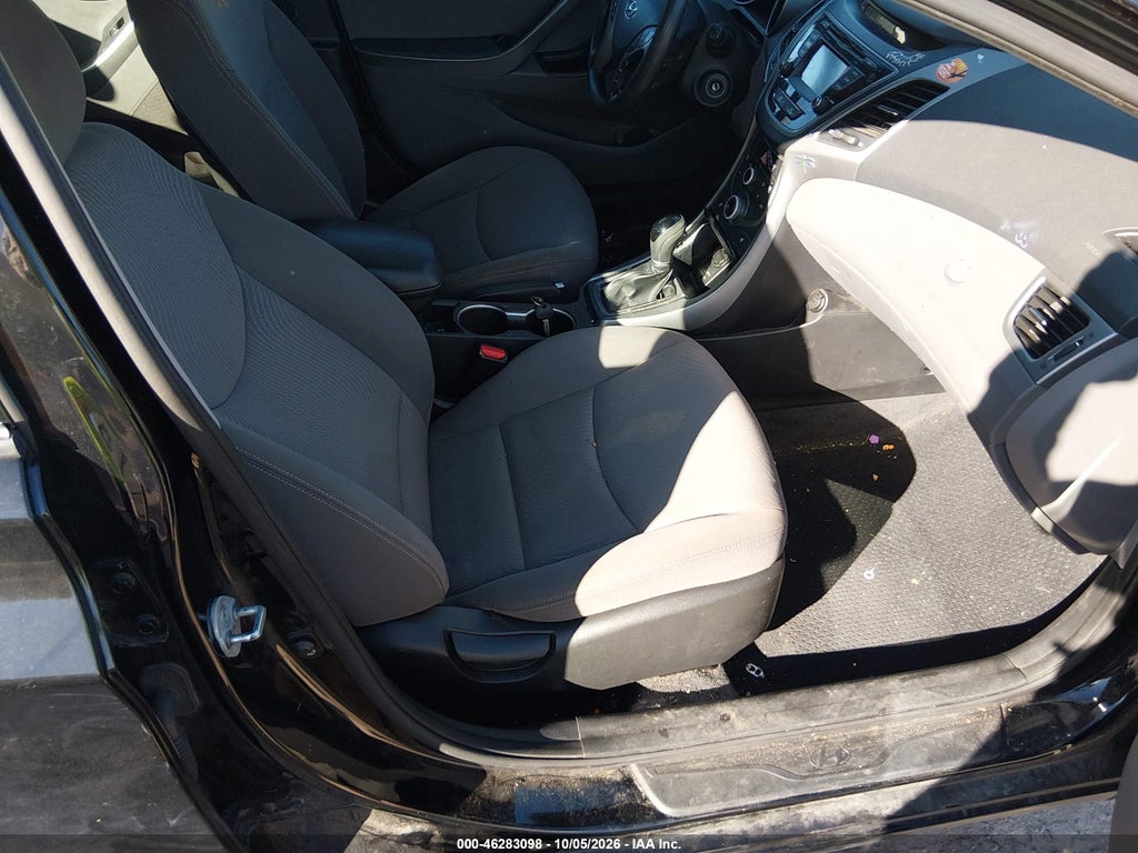 2014 Hyundai Elantra SE photo 5