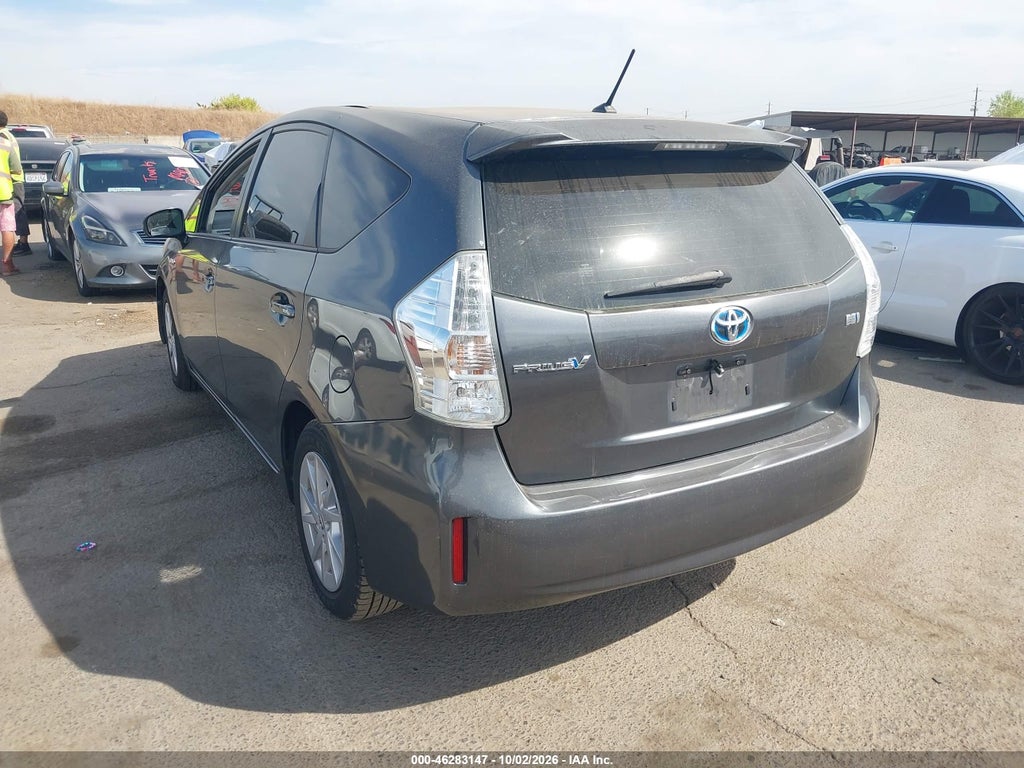 2013 Toyota Prius V TWO photo 3