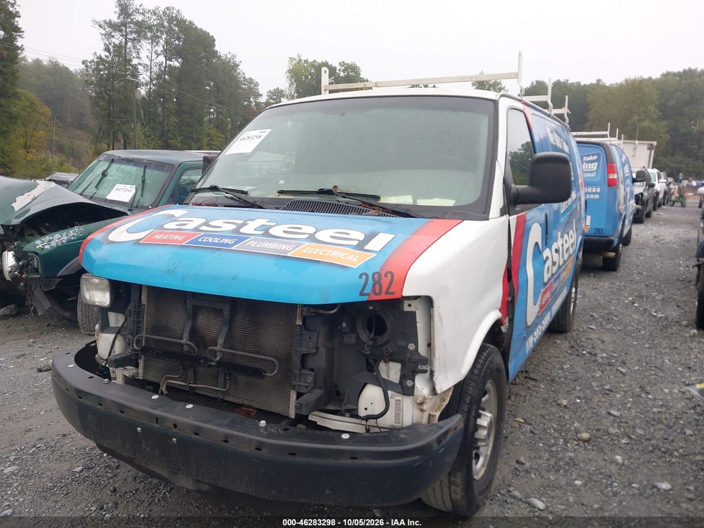 2016 GMC Savana 2500 Work Van photo 2