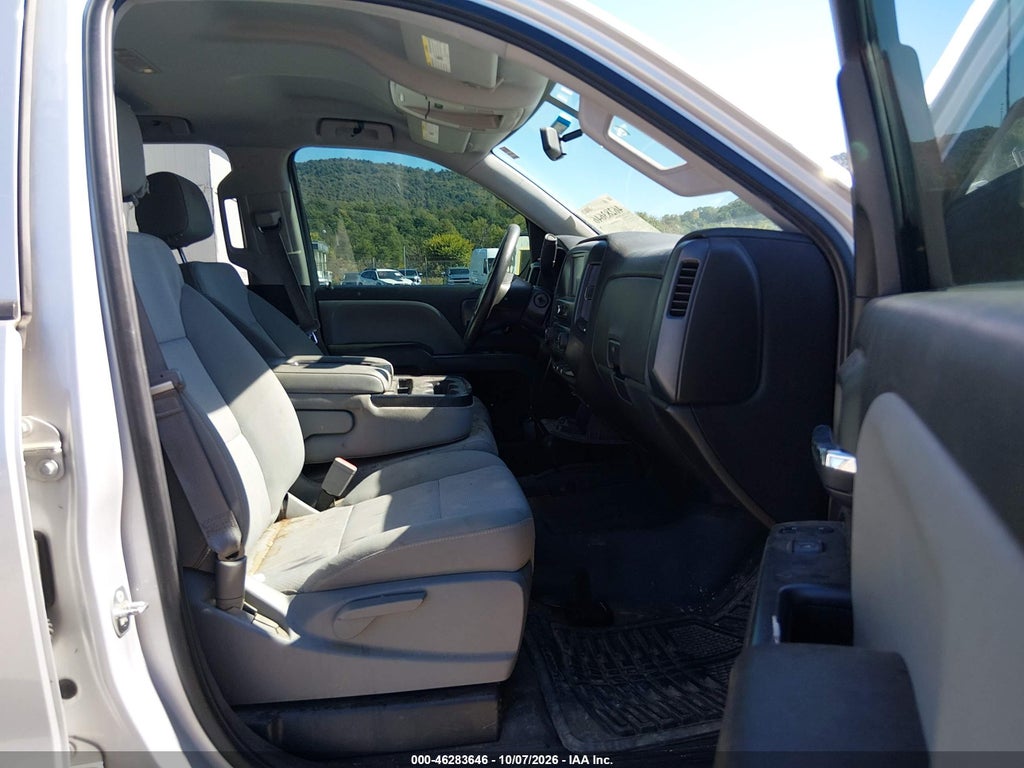 2016 Chevrolet Silverado 1500 Custom photo 5