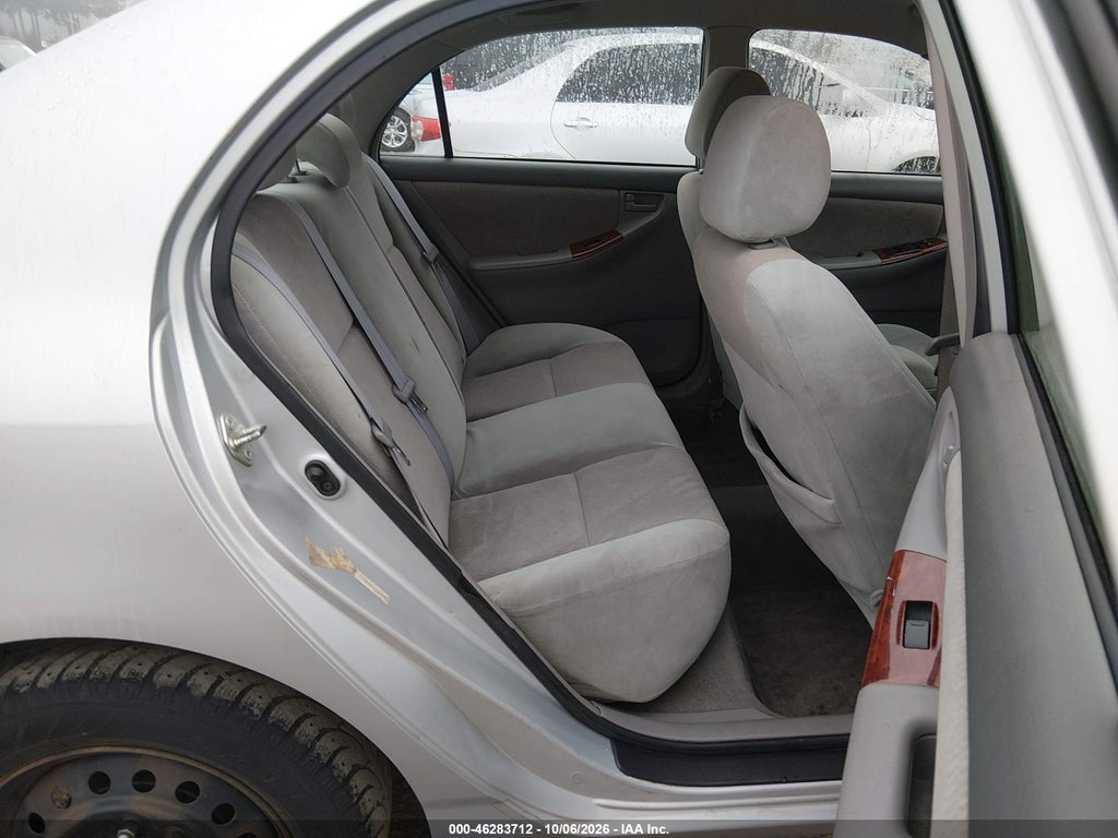 2007 Toyota Corolla LE photo 8