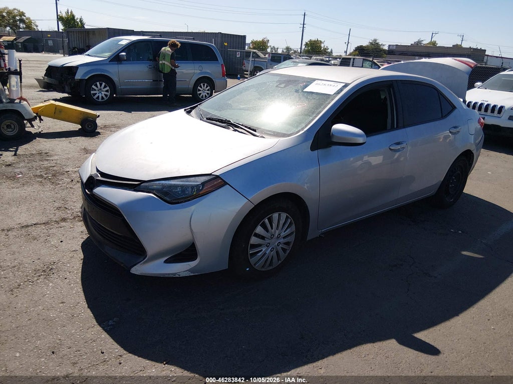 2017 Toyota Corolla LE photo 2