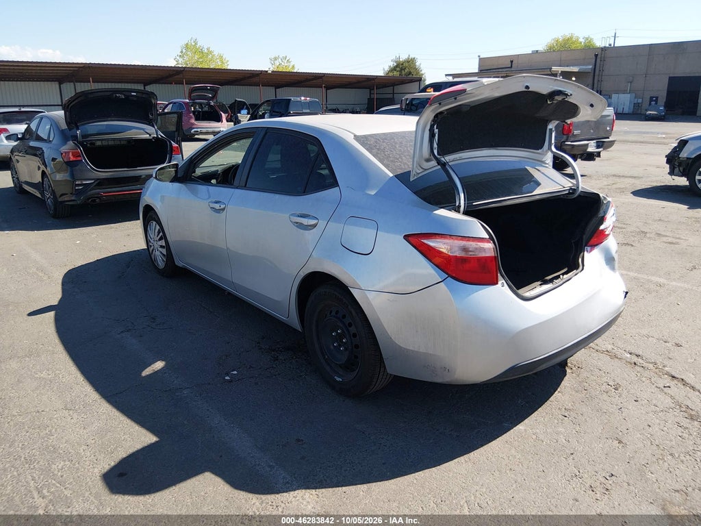 2017 Toyota Corolla LE photo 3