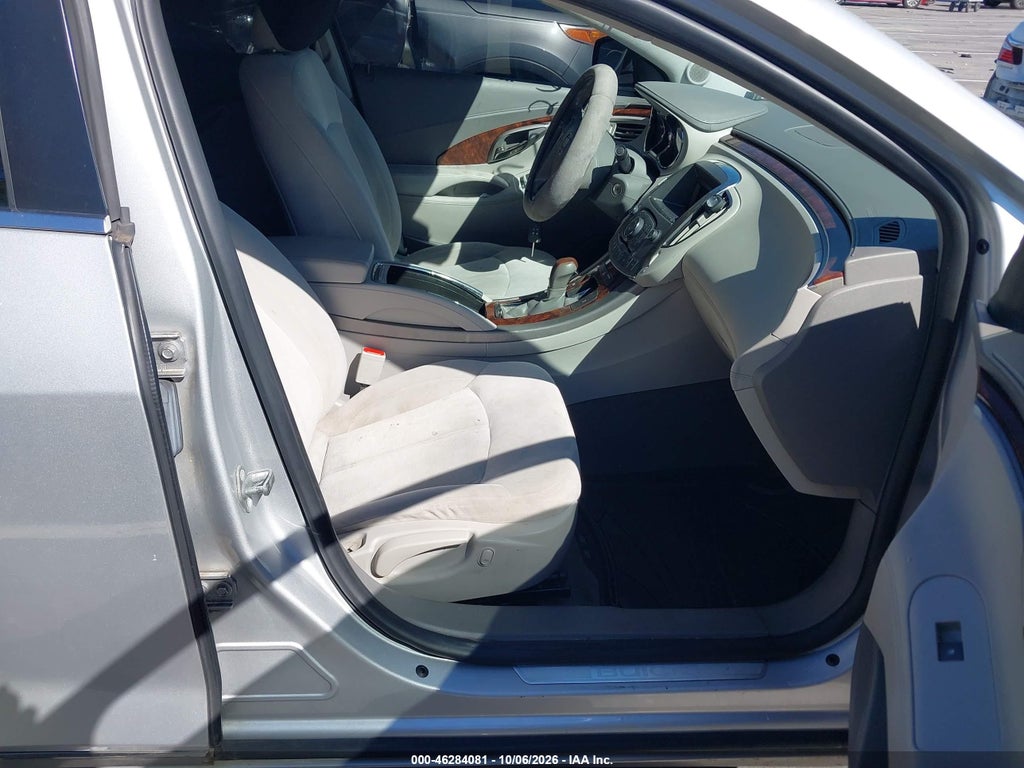 2010 Buick Lacrosse CX photo 5