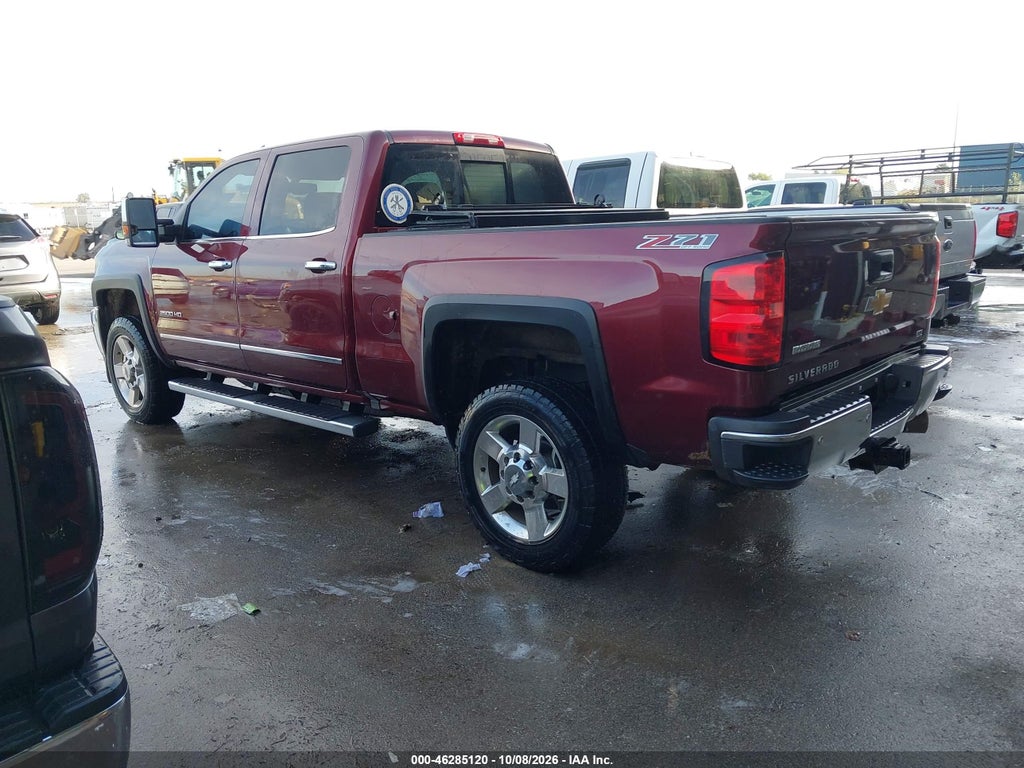 2016 Chevrolet Silverado 2500HD LTZ photo 3