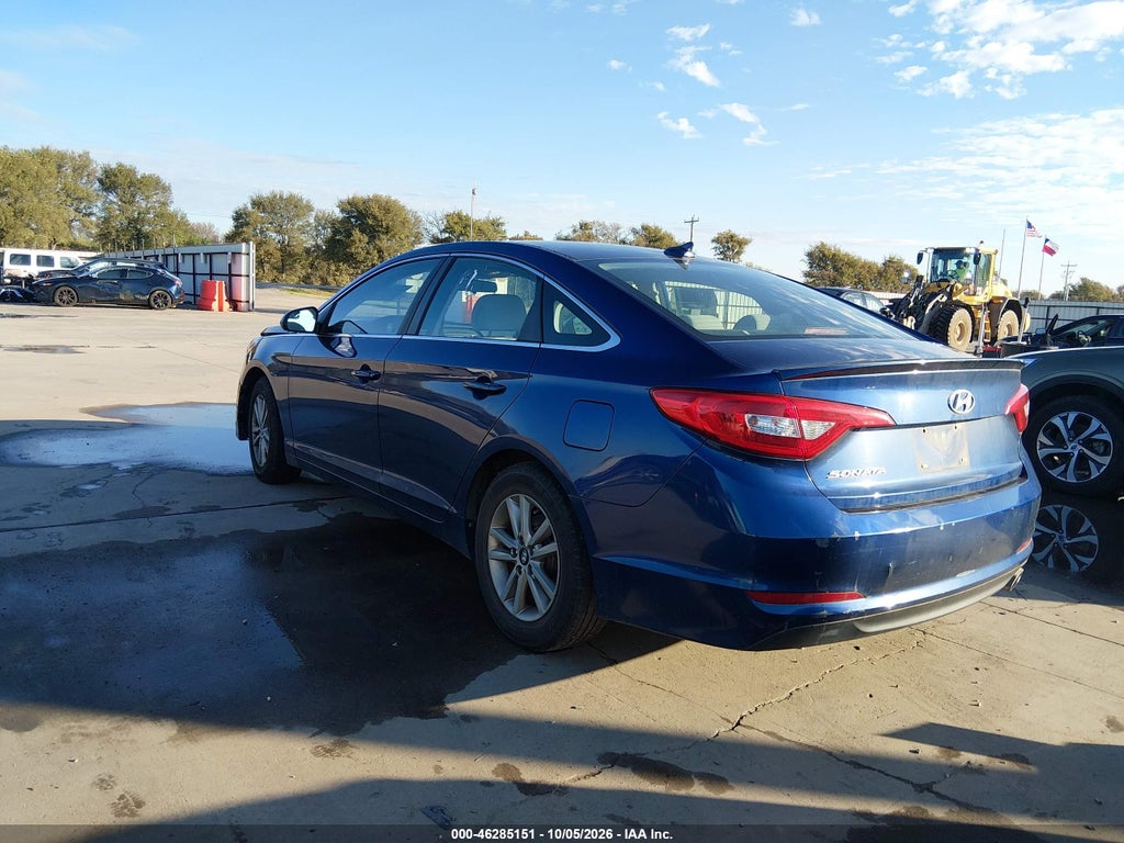 2015 Hyundai Sonata SE photo 3