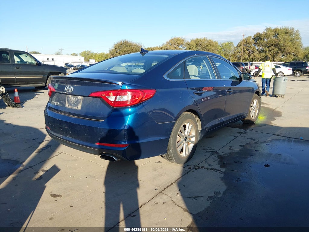 2015 Hyundai Sonata SE photo 4