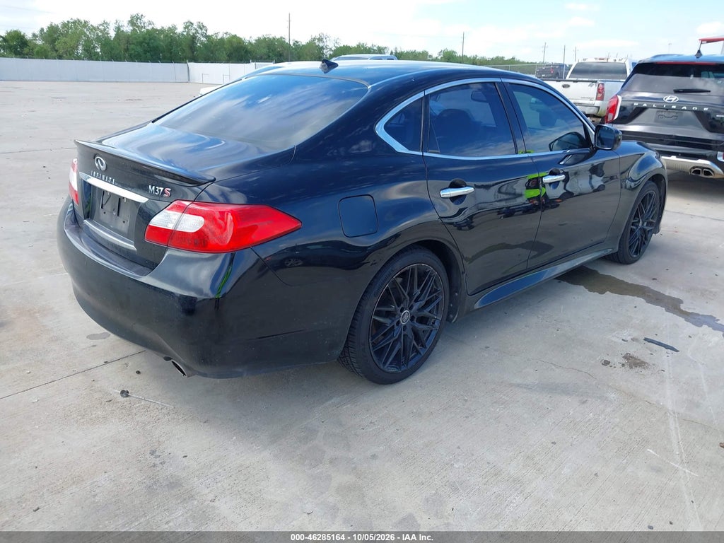 2011 Infiniti M37 photo 4
