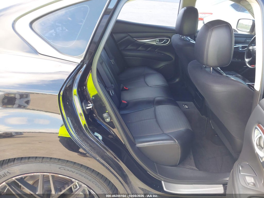 2011 Infiniti M37 photo 8