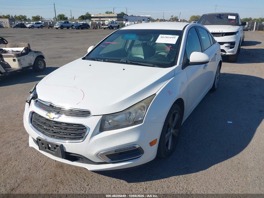 2016 Chevrolet Cruze Limited 2LT Auto photo 2