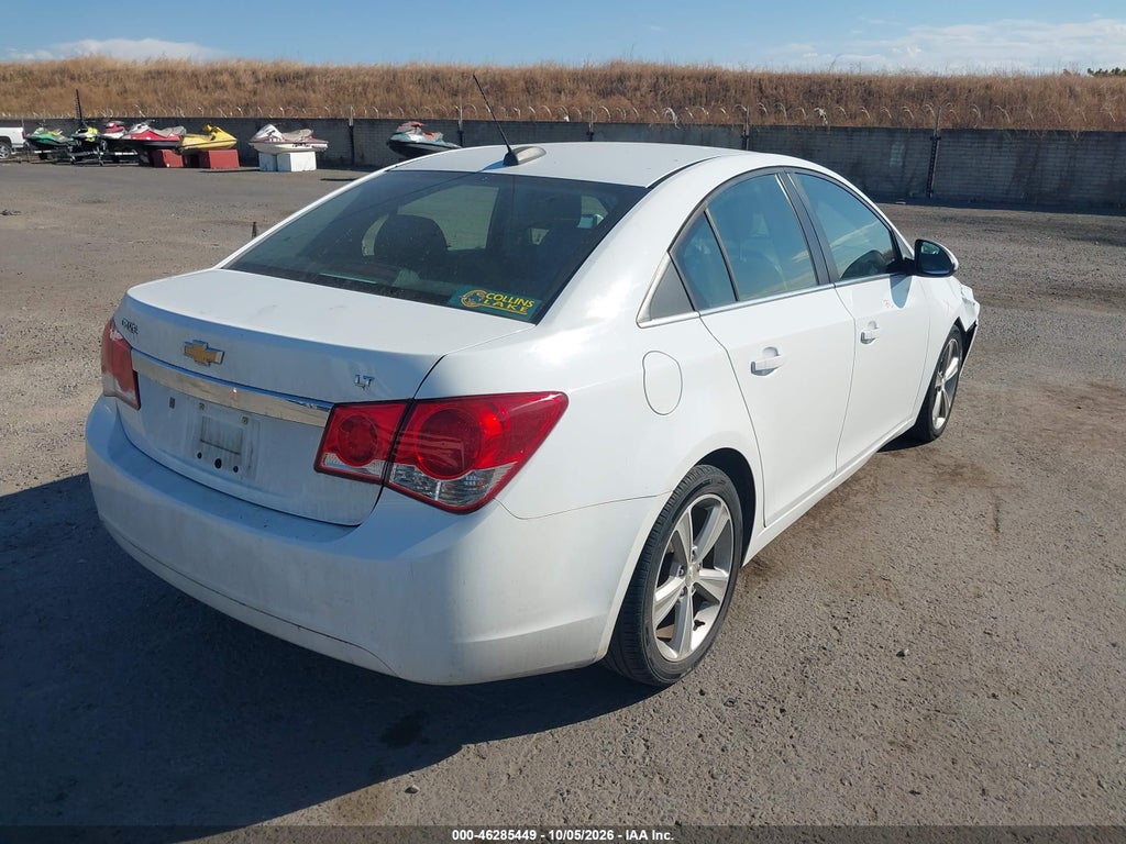 2016 Chevrolet Cruze Limited 2LT Auto photo 4