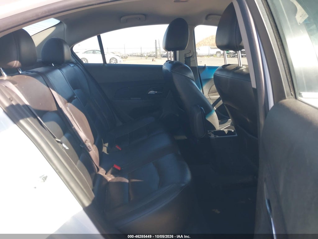 2016 Chevrolet Cruze Limited 2LT Auto photo 8