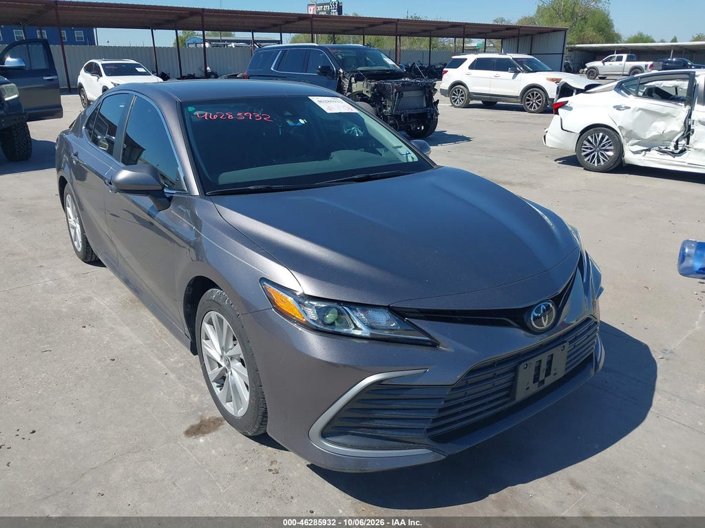 TOYOTA CAMRY 2023