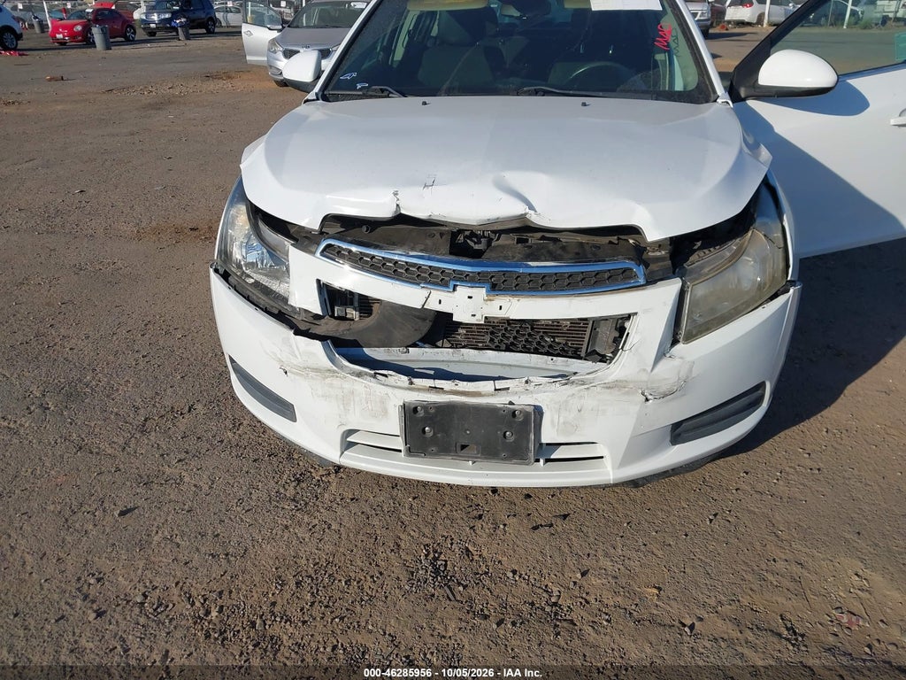 2013 Chevrolet Cruze 1LT Auto photo 6