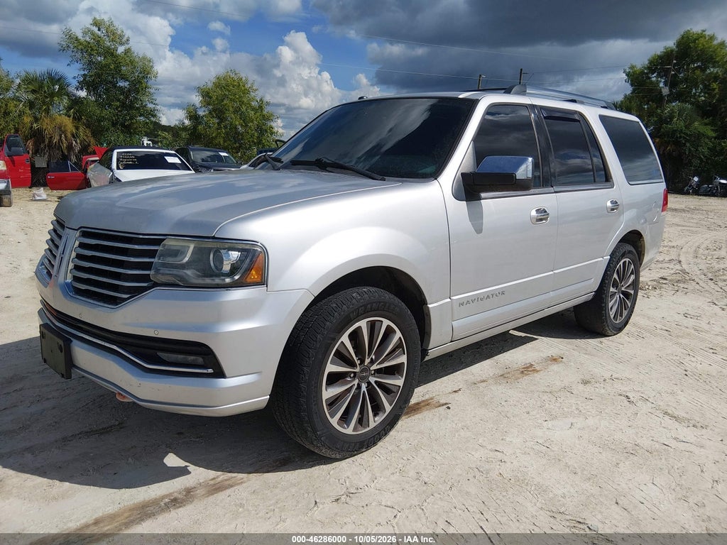2015 Lincoln Navigator photo 2