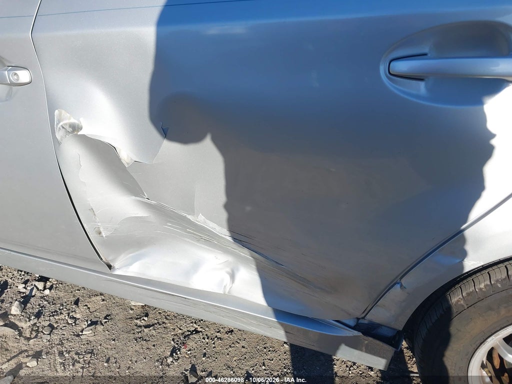 2010 Toyota Prius III photo 6