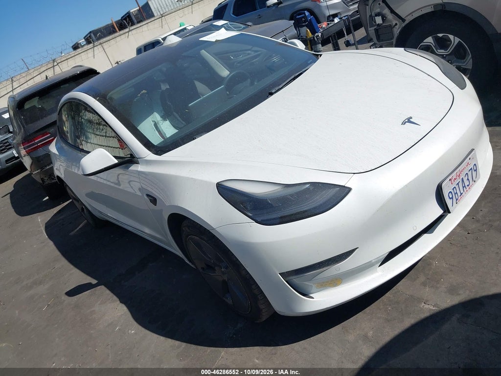 TESLA MODEL 3 2022