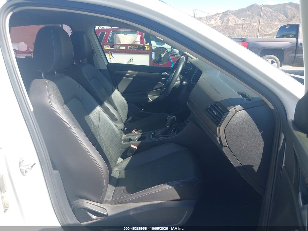 2019 Volkswagen Jetta 1.4T SEL Premium photo 5