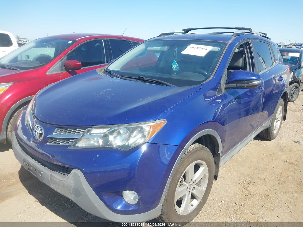 2015 Toyota RAV4 XLE photo 2