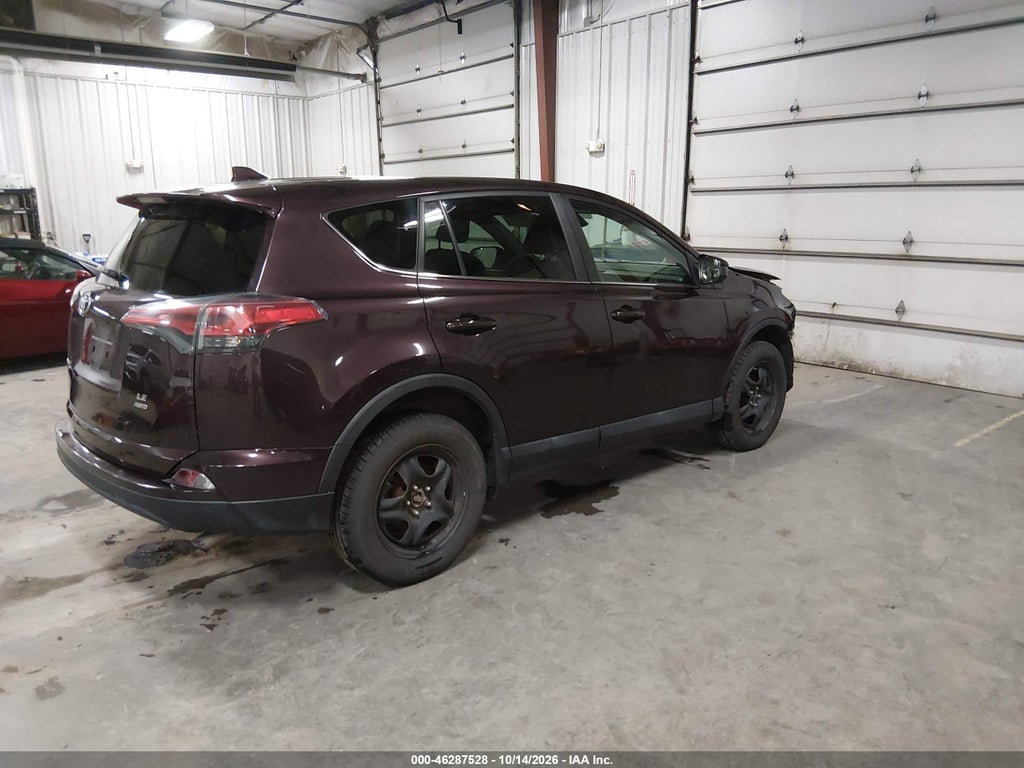 2018 Toyota RAV4 LE photo 4