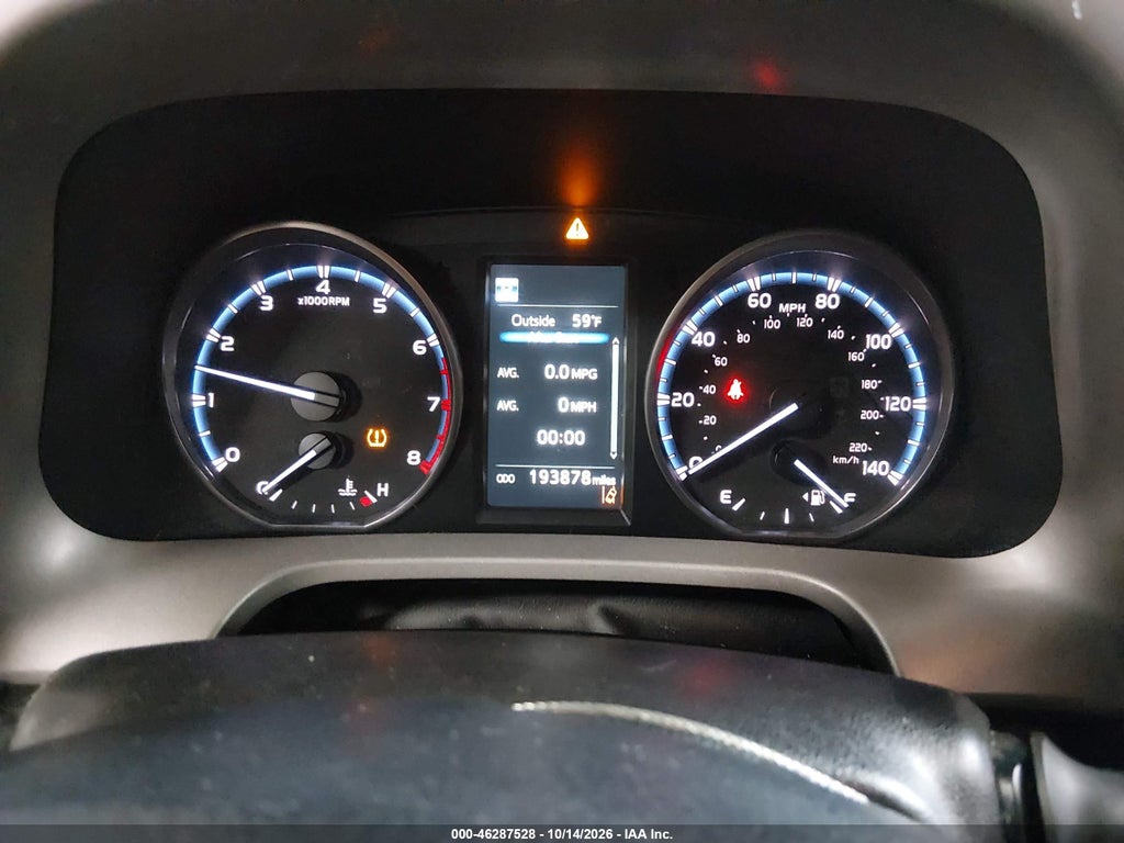 2018 Toyota RAV4 LE photo 7