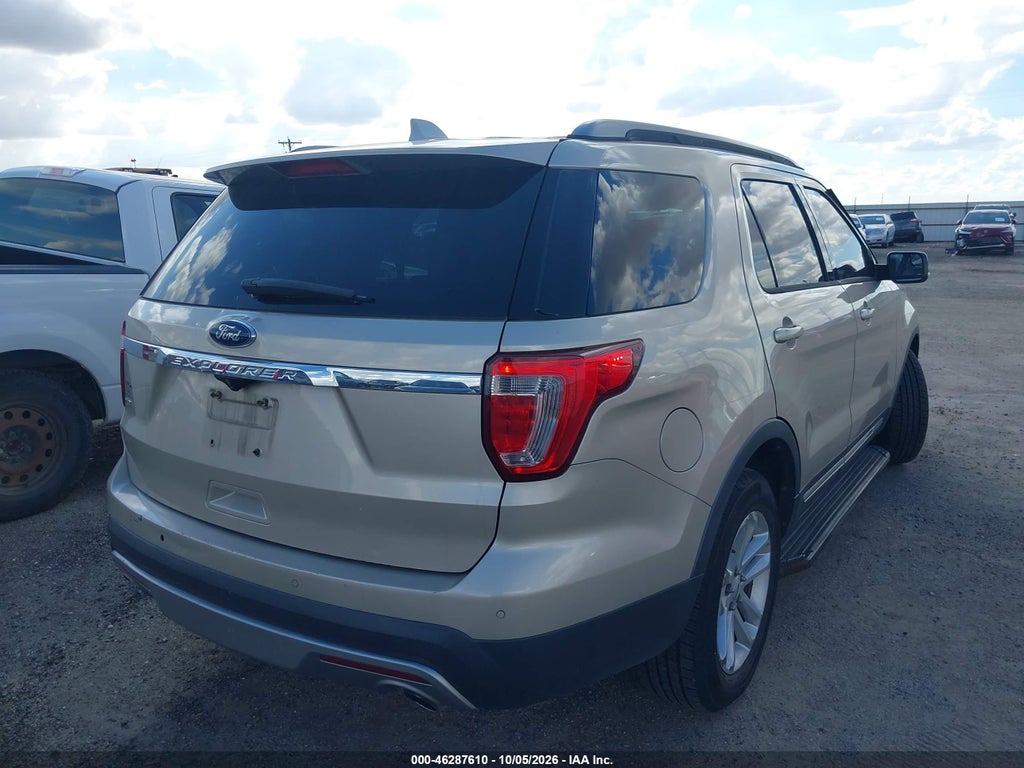 2017 Ford Explorer XLT photo 4