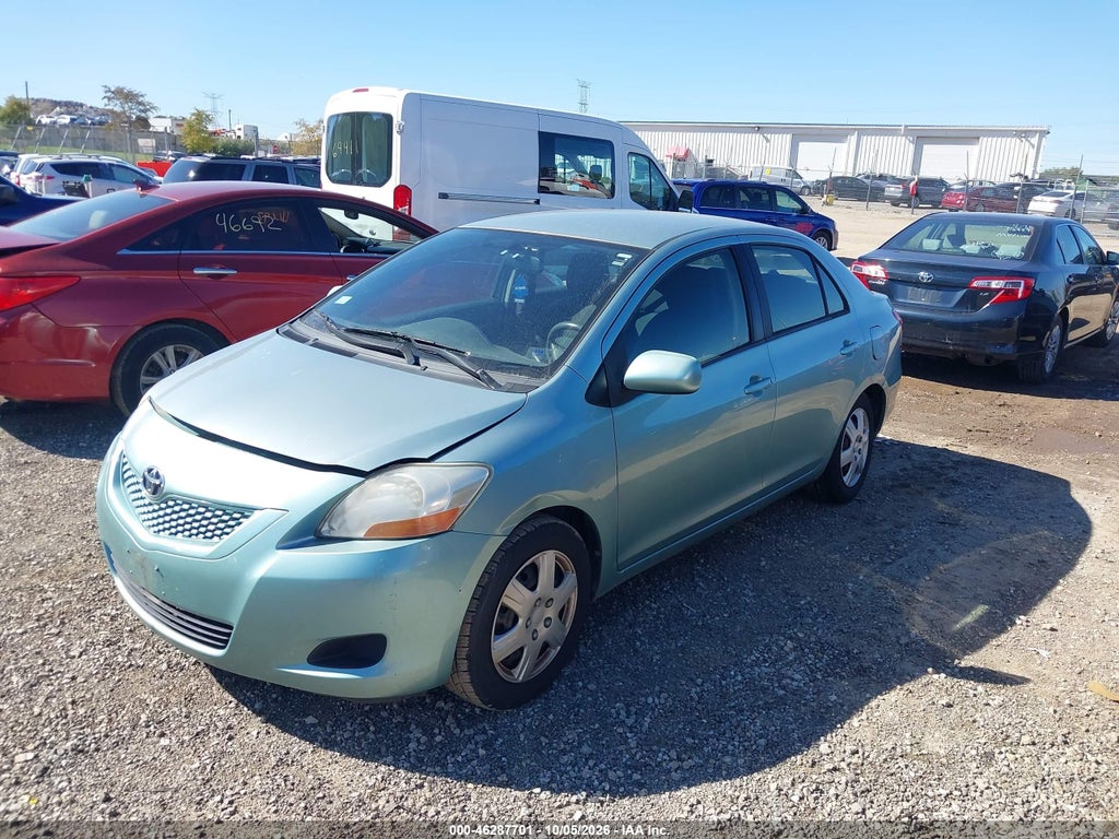 2009 Toyota Yaris photo 2