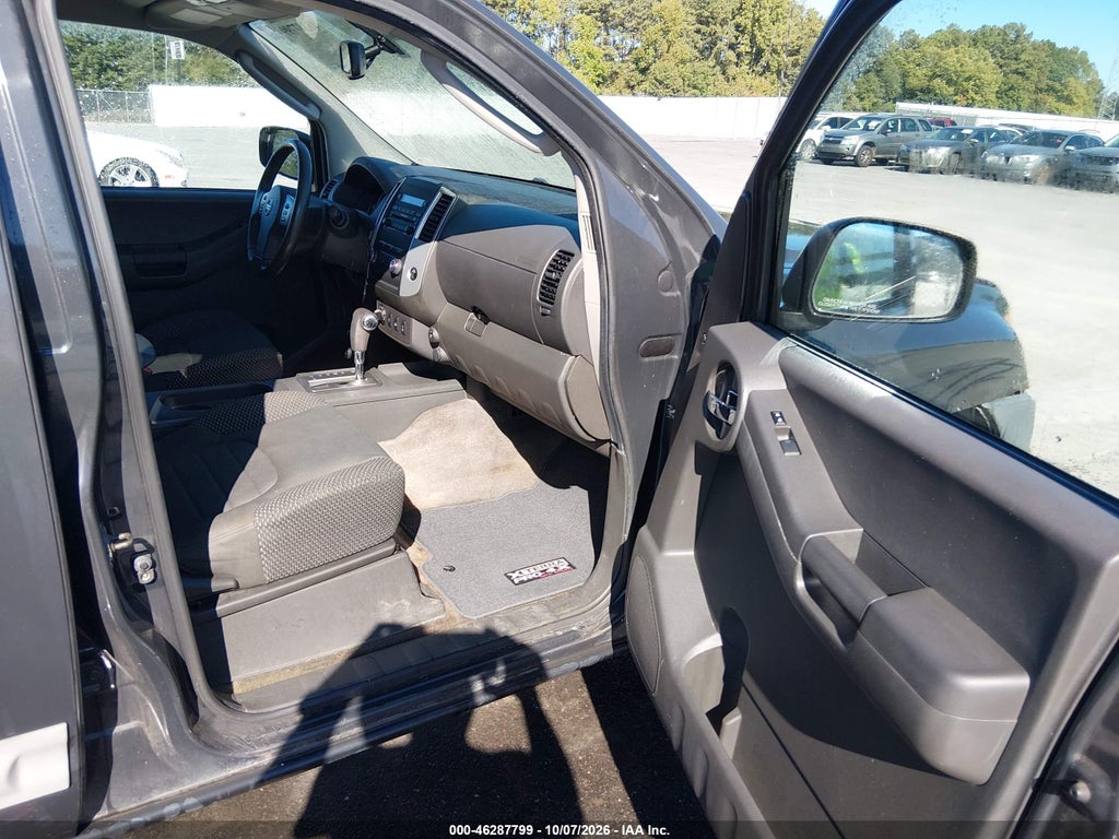 2011 Nissan Xterra PRO-4X photo 5