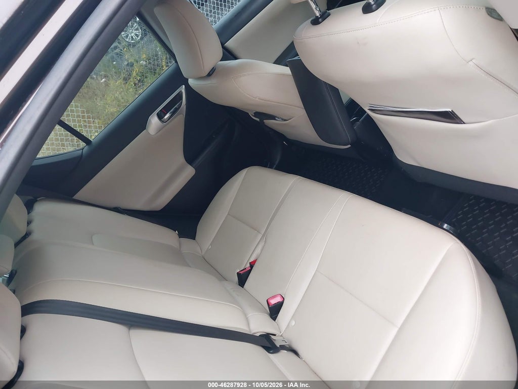 2011 Lexus CT 200H Premium photo 8