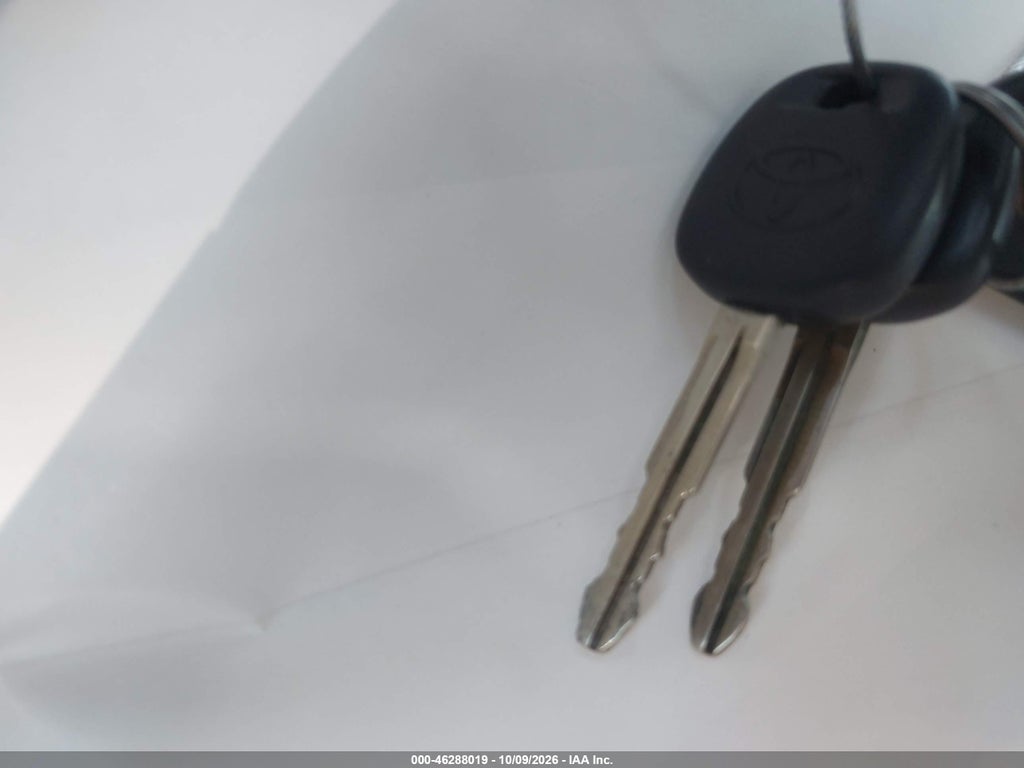2008 Toyota Matrix XR photo 11