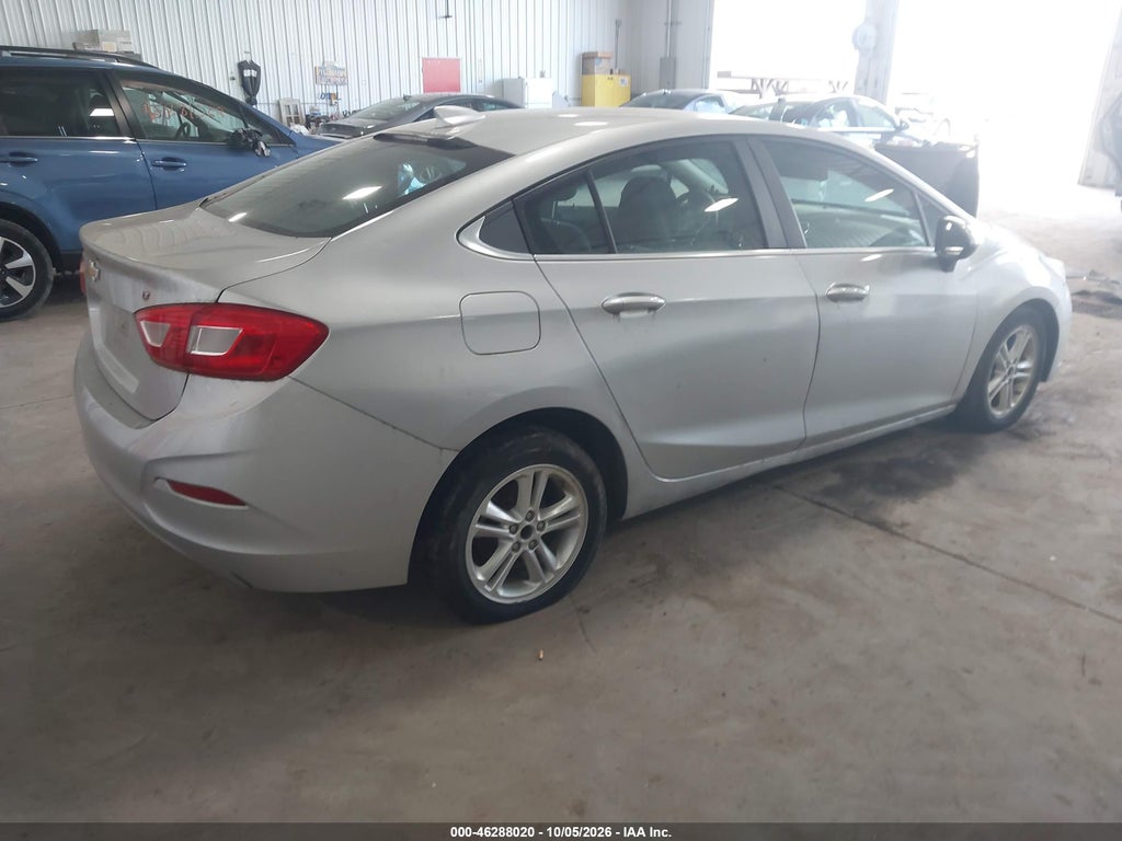 2016 Chevrolet Cruze LT Auto photo 4