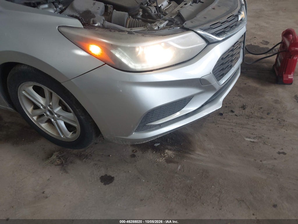 2016 Chevrolet Cruze LT Auto photo 6