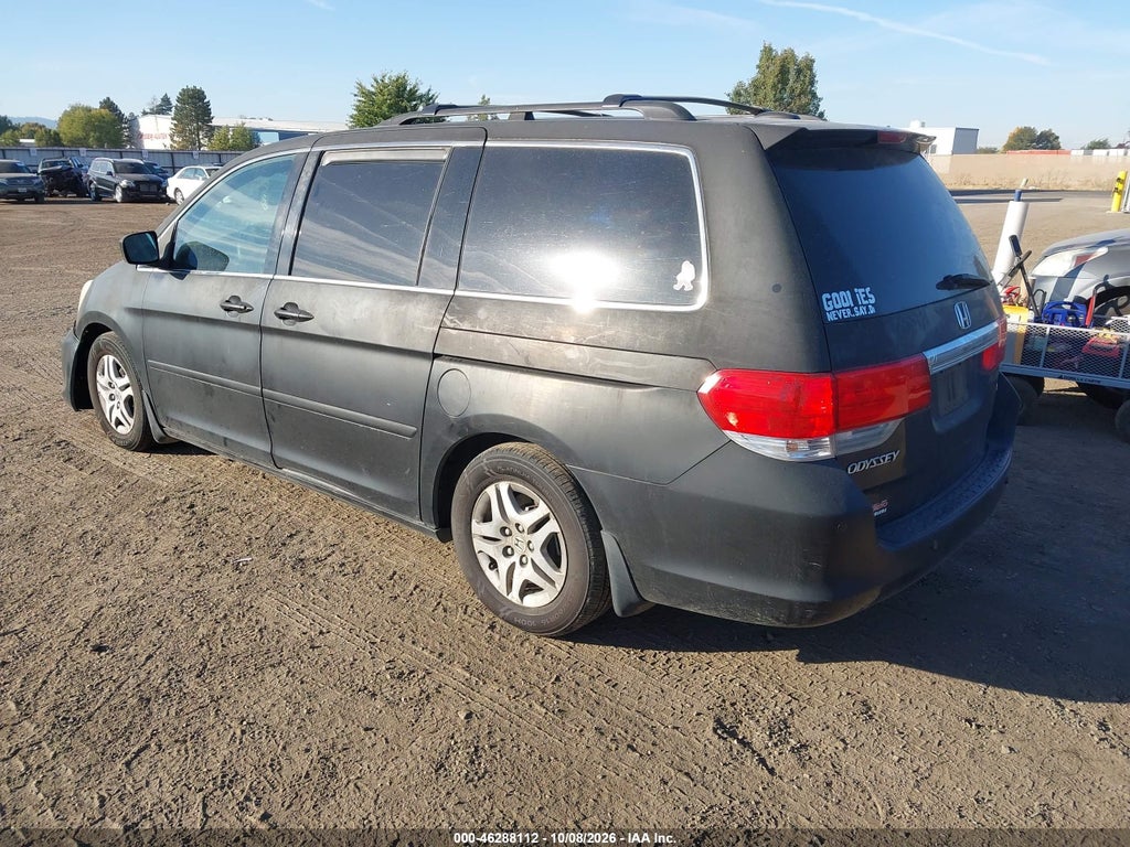 2010 Honda Odyssey Touring photo 3