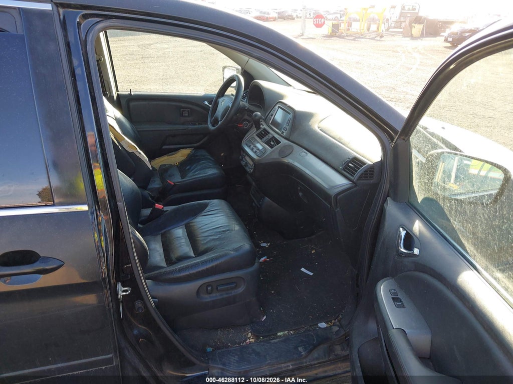 2010 Honda Odyssey Touring photo 5