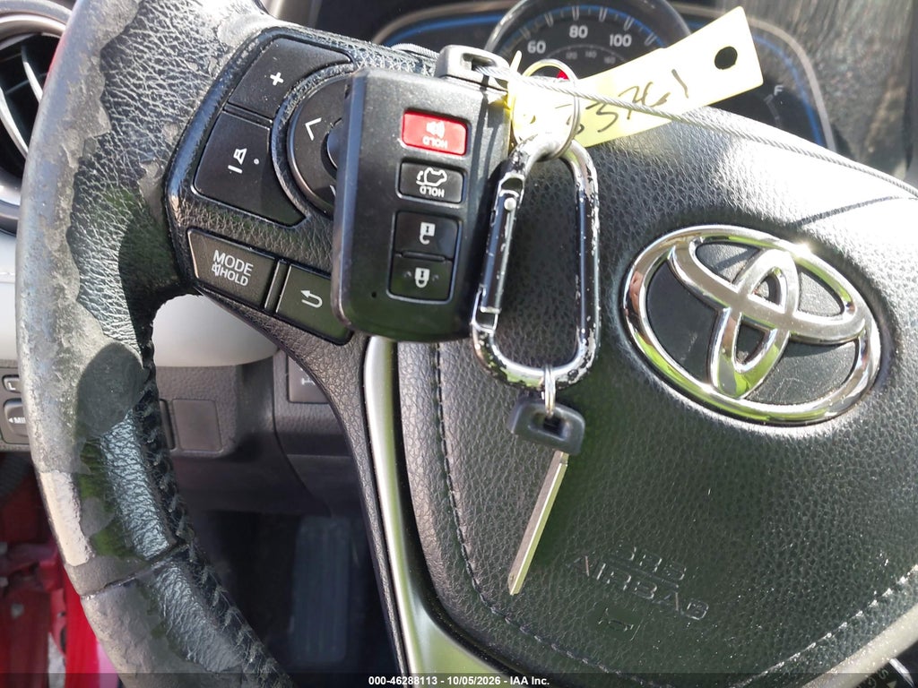 2015 Toyota RAV4 Limited photo 11