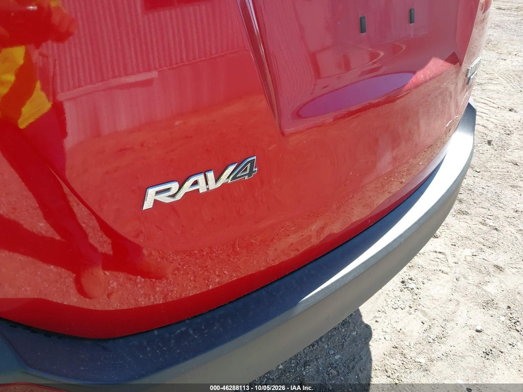 2015 Toyota RAV4 Limited photo 6