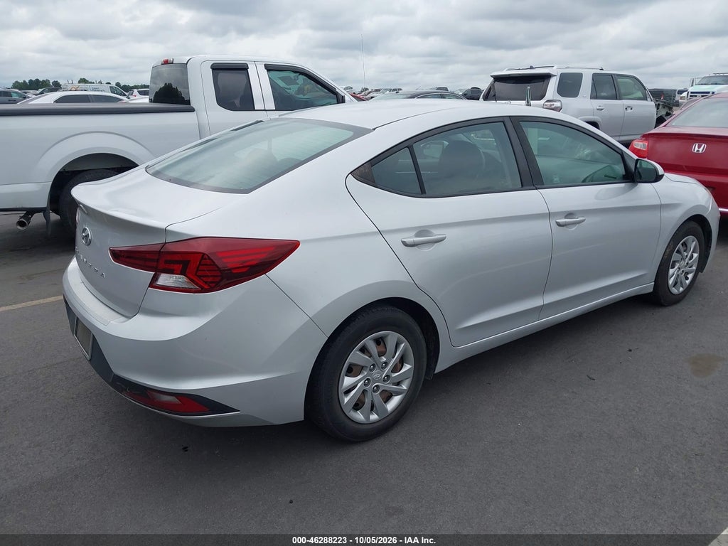 2019 Hyundai Elantra SE photo 4