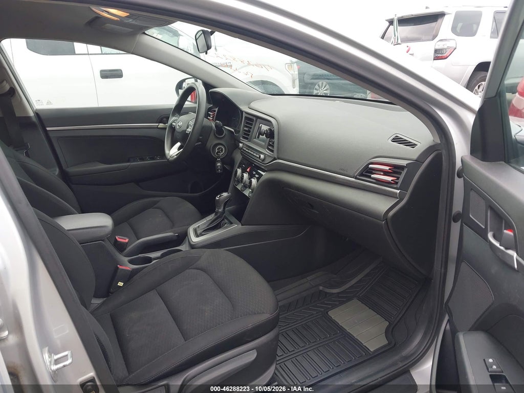 2019 Hyundai Elantra SE photo 5