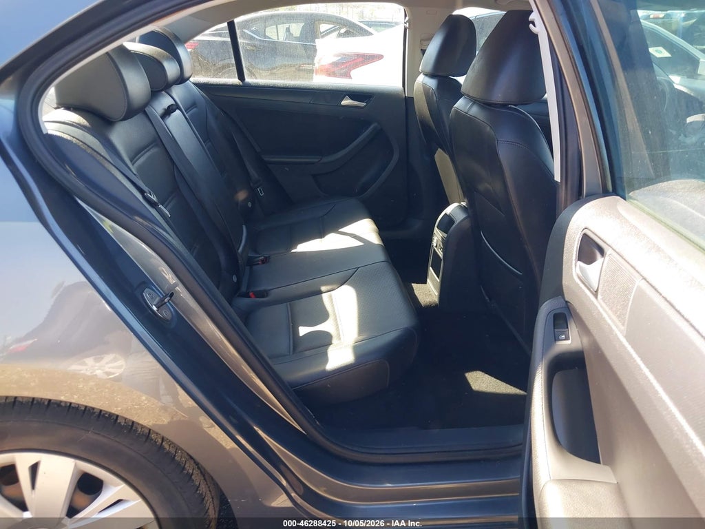2014 Volkswagen Jetta 1.8T SE photo 8