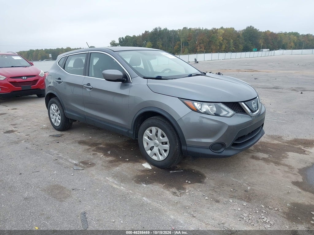 2019 Nissan Rogue Sport S photo 1